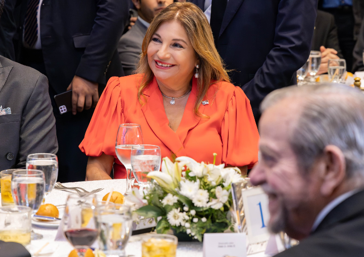 foto de portada de la publicación Participación en acto de toma de posesión de la nueva Junta Directiva de la CCIAP