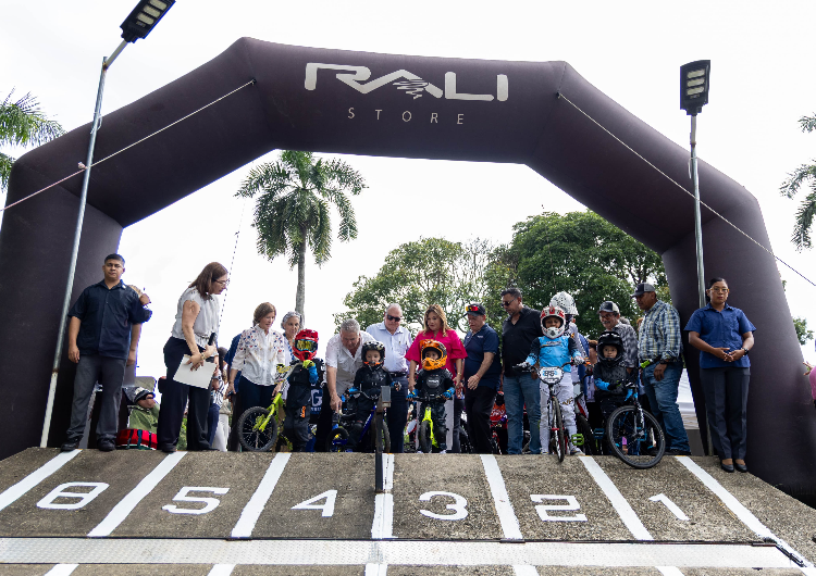 foto de portada de la publicación El Parque Omar reinagura la pista de BMX luego de semanas por rehabilitación