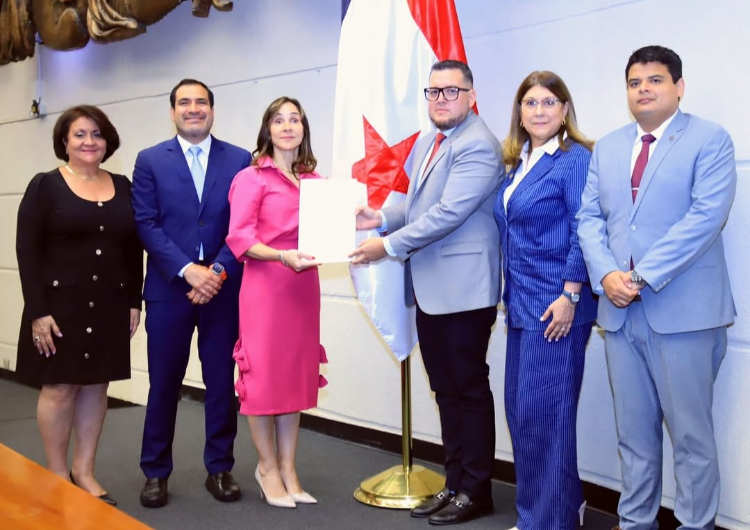 foto de portada de la publicación Nueva colección de monedas honra el Palacio de las Garzas y apoya obras sociales