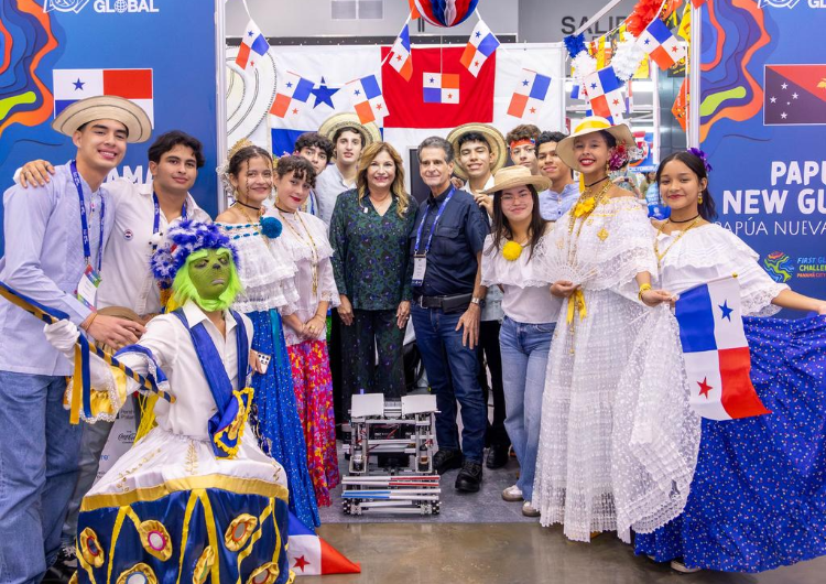 foto de portada de la publicación Panamá abre su corazón al mundo en el FIRST Global Challenge 2025