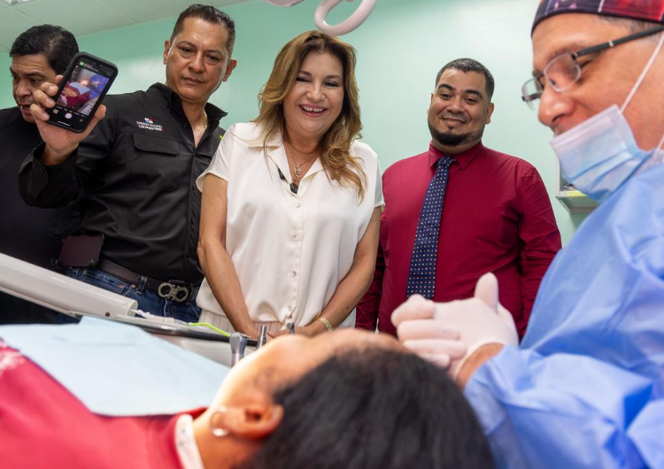 foto de portada de la publicación Sonrisa de Mujer culmina su ciclo 2025 con entrega final de prótesis dentales en Chepo
