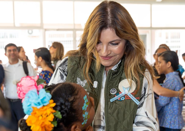 foto de portada de la publicación Presidente de la República y Primera Dama reinauguran la capilla y entregan casas renovadas en el Hogar San José de Malambo