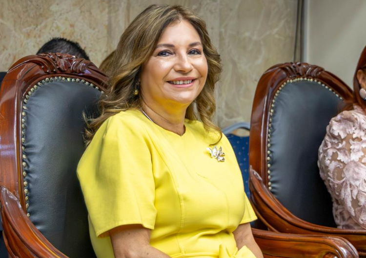 foto de portada de la publicación Labor del Despacho de la Primera Dama es destacado en el Informe a la Nación del Presidente en la Asamblea Nacional