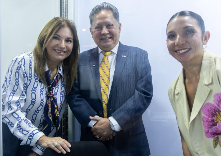 foto de portada de la publicación Nueva unidad móvil fortalece la atención visual y auditiva en comunidades de difícil acceso en beneficio del programa Ver y Oír