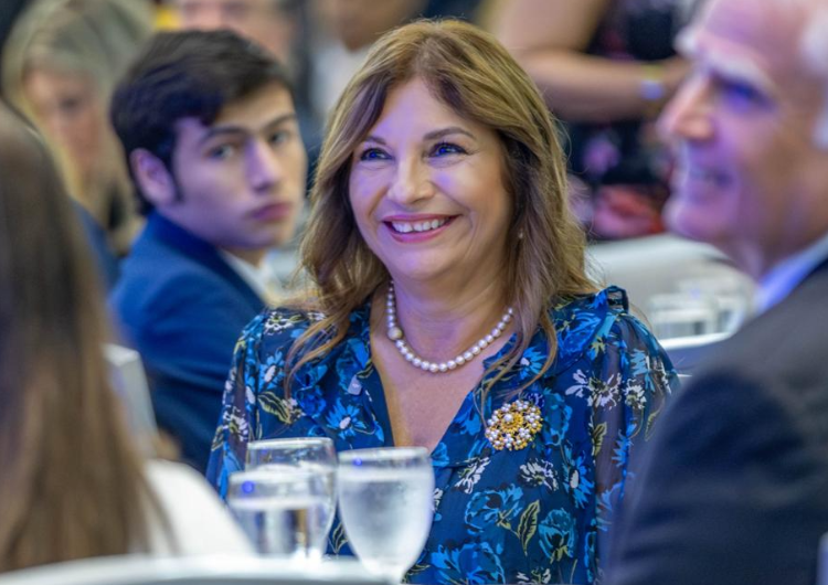 foto de portada de la publicación CAPAC marca un hito histórico con la elección de su primera presidenta