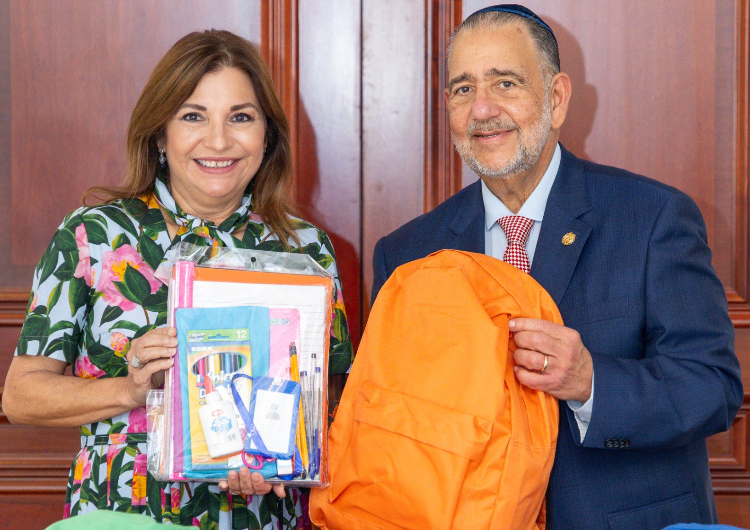 foto de portada de la publicación Donación de mochilas fortalece el inicio del año escolar para estudiantes en Coclé