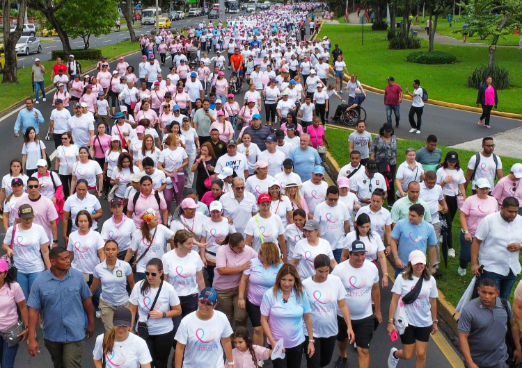 foto de portada de la publicación Primera dama encabeza “Caminatón” como cierre del mes de la Lucha contra el Cáncer