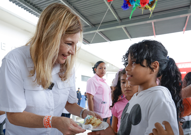 foto de portada de la publicación Clínica amor sobre ruedas brinda atención en Chepo