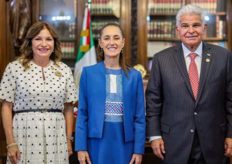 foto de portada de la publicación Primera Dama acompaña agenda oficial en México y recorre el Palacio Nacional