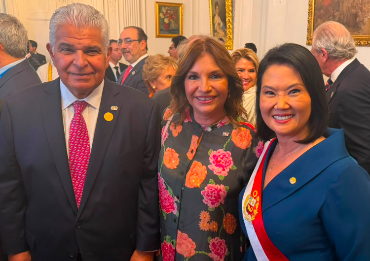 foto de portada de la publicación Panamá fortalece sus vínculos regionales durante la toma de posesión presidencial en Perú