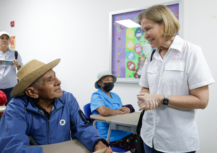 foto de portada de la publicación Amor Sobre Ruedas atendió a más de 2, 700 personas en las provincias de Coclé, Chiriquí y Veraguas